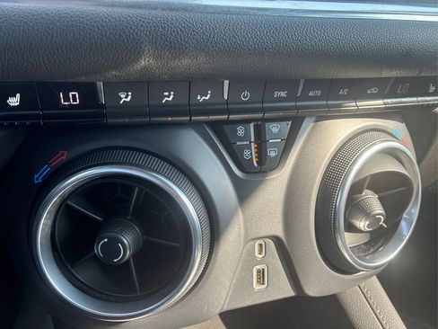 Used 2021 Chevrolet Blazer LT AWD/4WD image 27