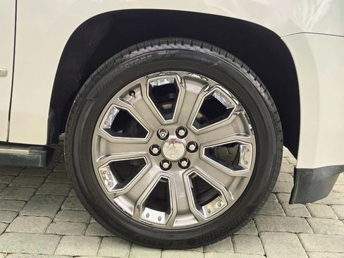 Used 2015 GMC Yukon Denali w/ Premium Package image 42