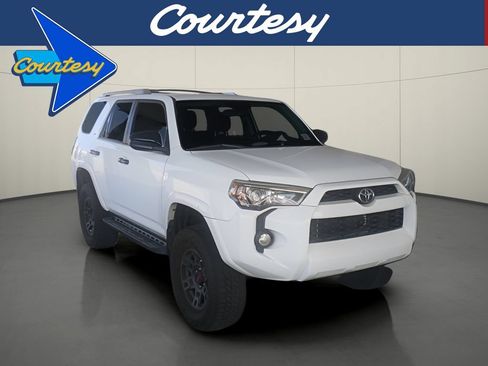 Used 2016 Toyota 4Runner SR5 AWD/4WD image 1