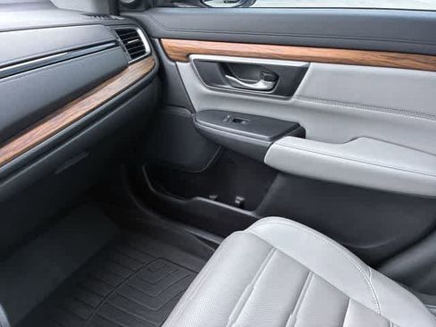 Used 2018 Honda CR-V Touring image 33