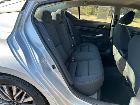 Used 2024 Nissan Altima 2.5 SV image 22