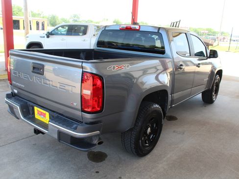 Used 2022 Chevrolet Colorado W/T AWD/4WD image 44