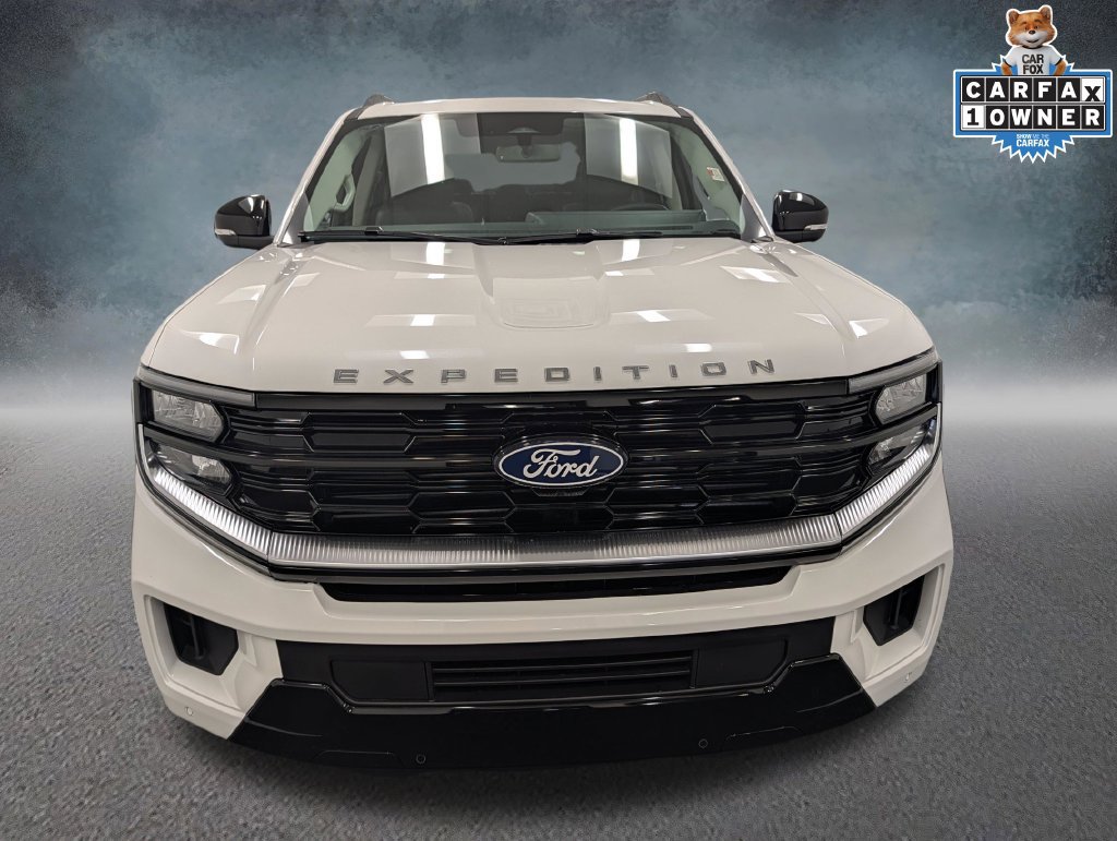 Used 2027 Ford Expedition Platinum w/ Driver's Package AWD/4WD image 2