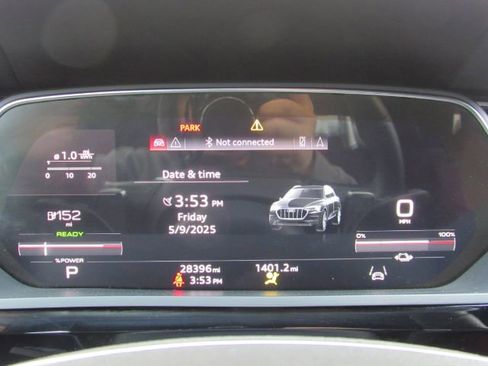 Used 2022 Audi e-tron S Prestige w/ Prestige Package image 44