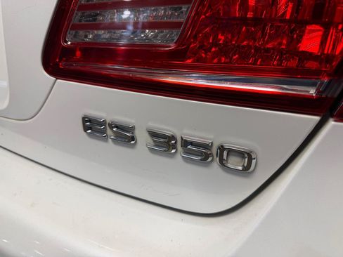 Used 2011 Lexus ES 350 FWD image 31