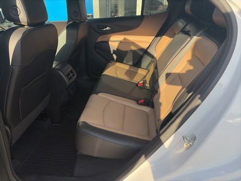 Used 2024 Chevrolet Equinox Premier AWD/4WD image 10