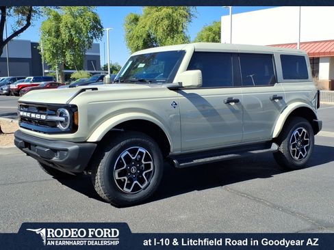 New 2026 Ford Bronco Outer Banks AWD/4WD image 1