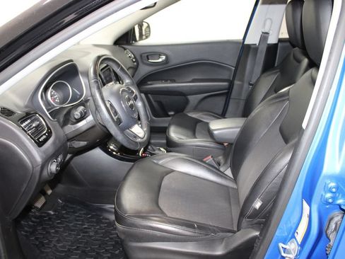 Used 2018 Jeep Compass Latitude FWD image 21