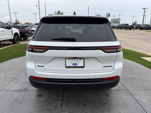 Used 2024 Jeep Grand Cherokee Limited w/ Luxury Tech Group II image 5