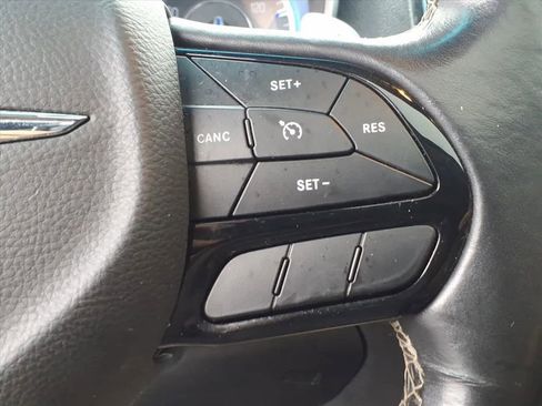 Used 2022 Chrysler 300 S image 30