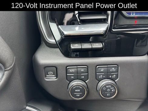 Used 2023 Chevrolet Silverado 1500 High Country w/ Technology Package image 19