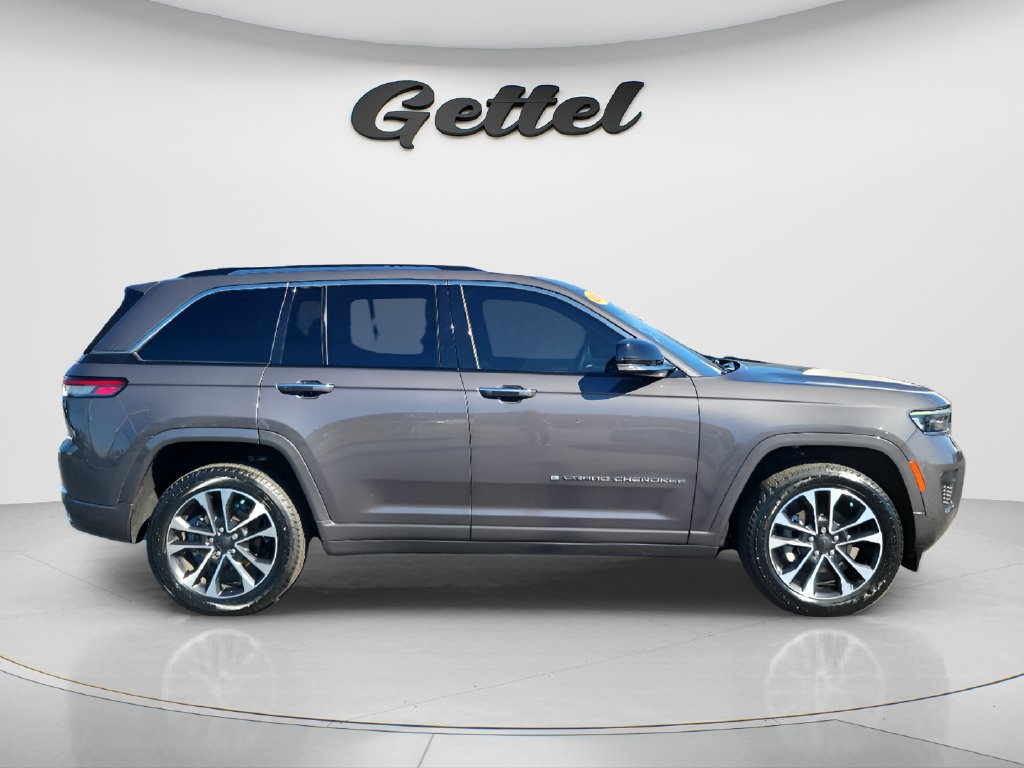 Used 2022 Jeep Grand Cherokee Overland RWD image 4