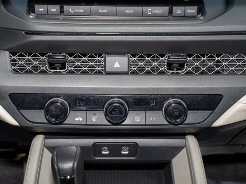 Certified 2023 Honda Accord LX image 22