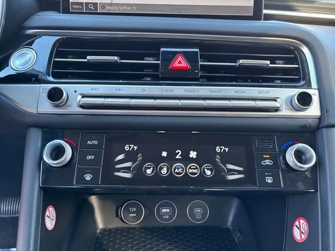 Used 2025 Genesis G70 2.5T AWD/4WD image 18