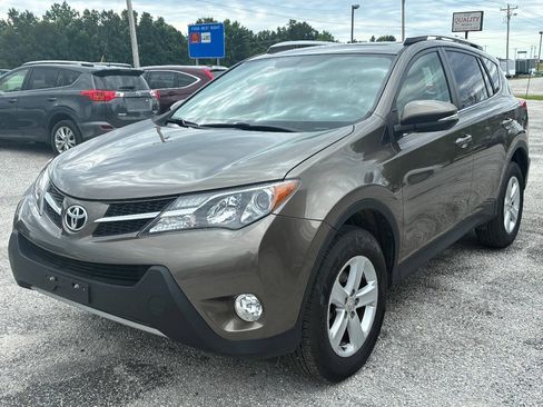 Used 2013 Toyota RAV4 XLE AWD/4WD image 6