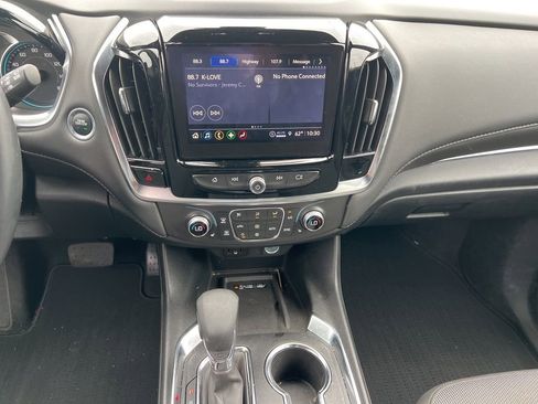 Used 2024 Chevrolet Traverse LT FWD image 10