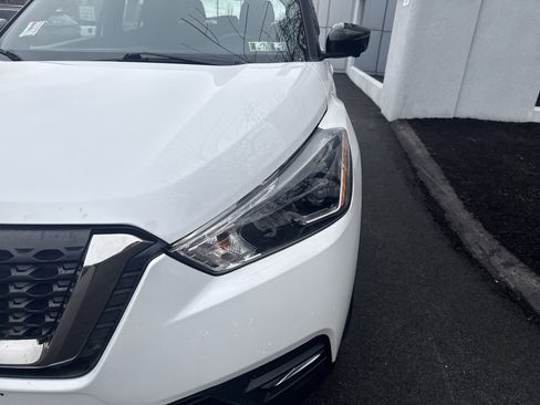 Used 2018 Nissan Kicks SR w/ Interior Electronics Package image 10