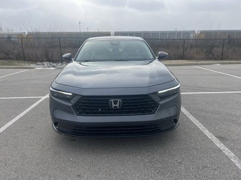 Used 2023 Honda Accord EX image 2