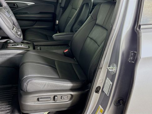 Certified 2022 Honda Passport TrailSport image 24