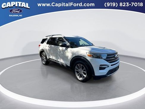 Certified 2022 Ford Explorer XLT w/ Equipment Group 202A image 2