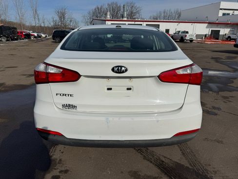 Used 2016 Kia Forte LX image 4