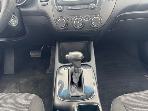 Used 2018 Kia Forte LX image 11