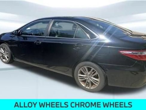Used 2017 Toyota Camry SE FWD image 11