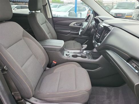 Certified 2021 Chevrolet Traverse LS FWD image 19