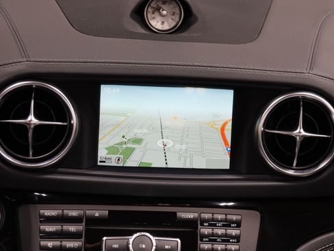 Used 2015 Mercedes-Benz SL 550 w/ White Arrow Edition image 53