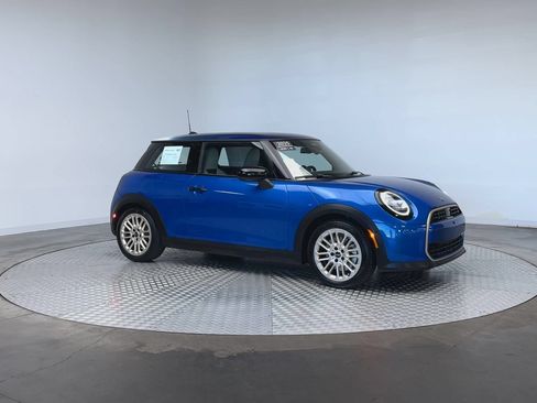 Used 2025 MINI Cooper S FWD image 2