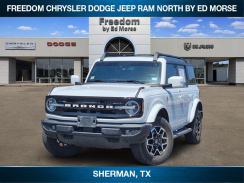 Used 2023 Ford Bronco Outer Banks AWD/4WD image 1