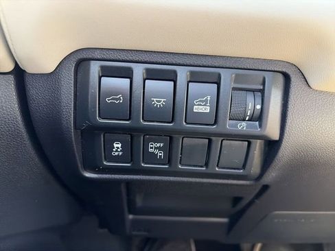 Used 2021 Subaru Ascent Limited w/ Technology Package AWD/4WD image 18