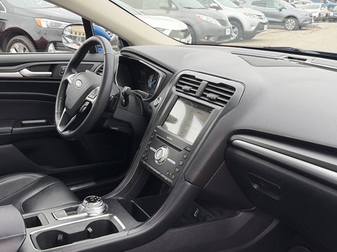 Used 2017 Ford Fusion Titanium image 14