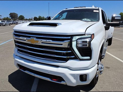 Used 2024 Chevrolet Silverado 3500 LTZ w/ LTZ Plus Package AWD/4WD image 1