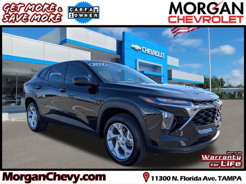 Used 2024 Chevrolet Trax LS w/ LS Convenience Package image 1