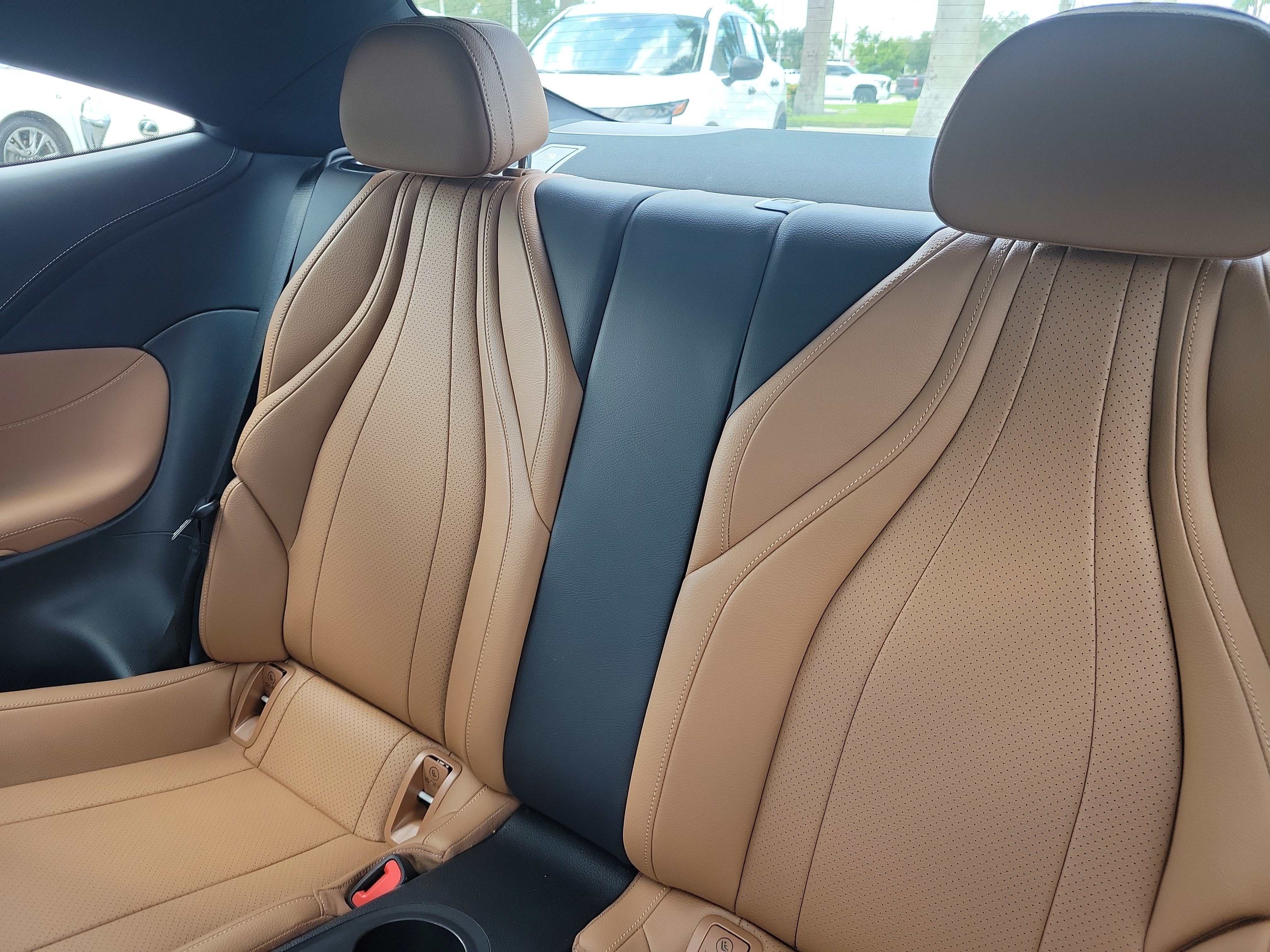 Used 2025 Mercedes-Benz CLE 300 4MATIC Coupe w/ AMG Line image 17