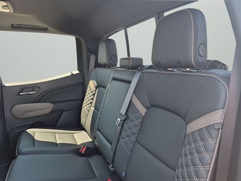 New 2026 GMC Canyon Denali image 19