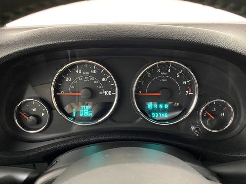 Used 2013 Jeep Wrangler Unlimited Sport image 19