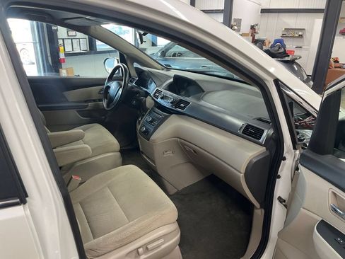 Used 2014 Honda Odyssey LX image 38