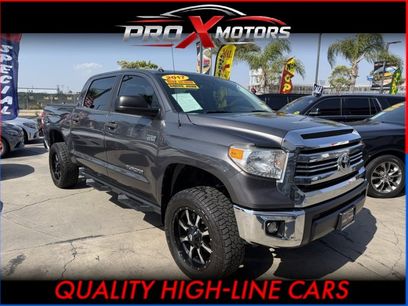 Used 2017 Toyota Tundra SR5 w/ SR5 Upgrade Package