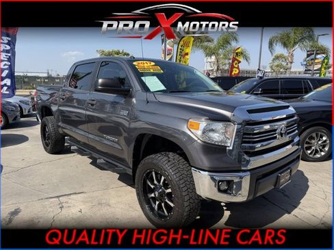 Used 2017 Toyota Tundra SR5 w/ SR5 Upgrade Package AWD/4WD image 1