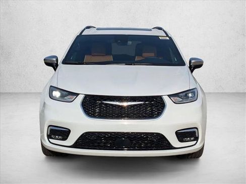 New 2026 Chrysler Pacifica Pinnacle image 6