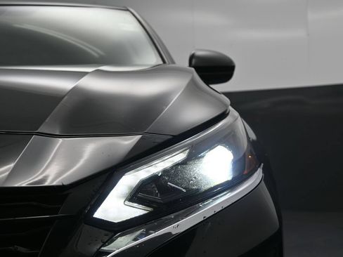 Used 2023 Nissan Altima 2.5 SV w/ SV Premium Package FWD image 10