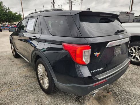 Used 2022 Ford Explorer Limited w/ Limited Technology Package RWD image 4