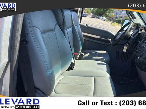 Used 2012 Ford F450 XL w/ High Capacity Trailer Tow Pkg image 33