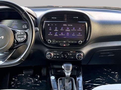Certified 2023 Kia Soul GT-Line FWD image 7