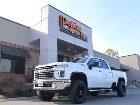 Used 2021 Chevrolet Silverado 2500 LTZ w/ LTZ Convenience Package image 37
