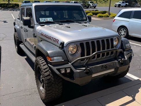 Used 2020 Jeep Gladiator Sport w/ Quick Order Package 24S AWD/4WD image 1