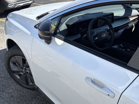 New 2025 Nissan Murano SL image 14