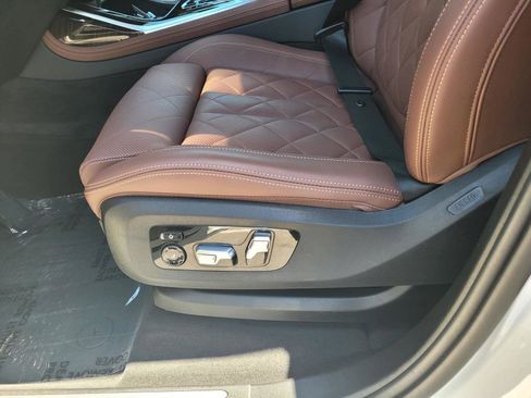 Certified 2025 BMW X7 xDrive40i w/ Executive Package AWD/4WD image 23